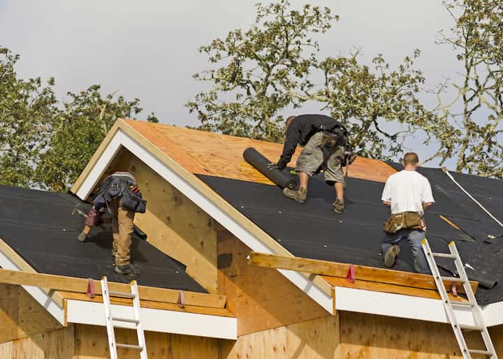 Professional roofers in Sherman Oaks